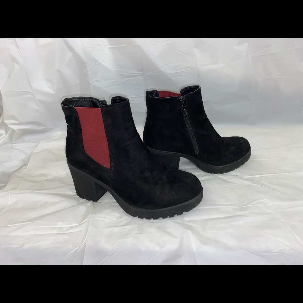 Refresh red and black heeled booties! size 8 1/2!